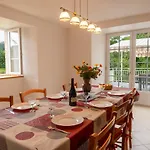Holiday home B Les Pres Chadenet